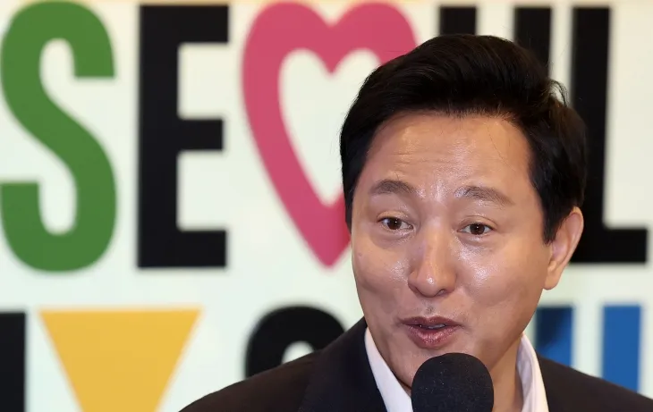 소상공인 지원 정책 소개하는 오세훈 서울시장