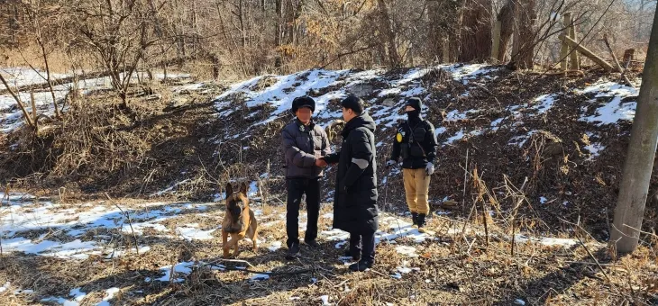 지난 6일 경기도 안산 수암산에서 치매노인(75)을 구조한 체취 증거견 테오(경기남부경찰청  제공)