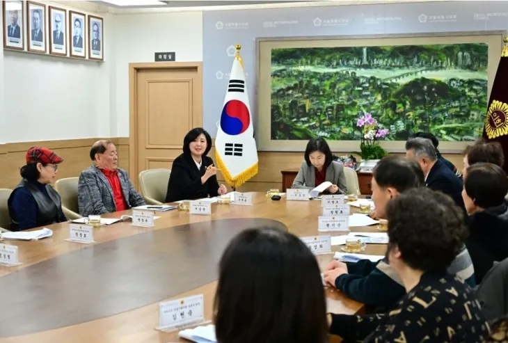 지난 5일 서울시의회 의장실에서 (사)자연보호중앙연맹 서울시협의회와의 간담회를 개최한 옥재은 의원