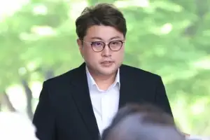 ‘음주 뺑소니’ 김호중, 재판부에 ‘반성문 100장’ 제출