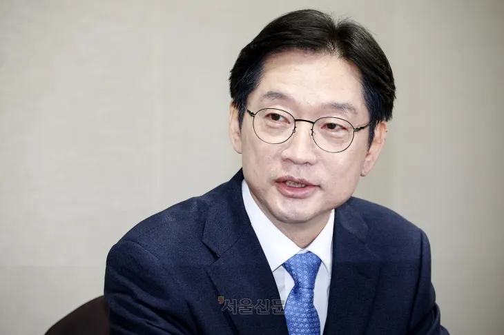 김경수 전 경남도지사가 13일 오후 국회에서 열린 이재명 더불어민주당 대표와의 회동에서 발언하고 있다. 2025.2.13.안주영 전문기자