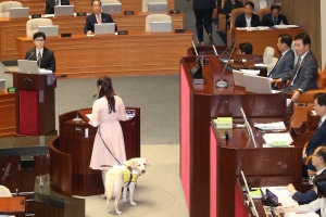 초당적 인기로 국회 누볐지만… ‘조이법’ 남기고 은퇴합니다