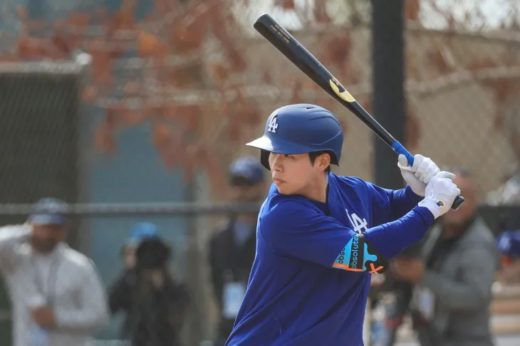 미국프로야구 메이저리그(MLB) 첫 시즌을 준비하는 로스앤젤레스 다저스 김혜성이 17일(현지시간) 다저스 스프링캠프가 열리고 있는 미국 애리조나주 글렌데일 캐멀백 랜치에서 라이브 배팅하고 있다. 2025.2.18 글렌데일 연합뉴스