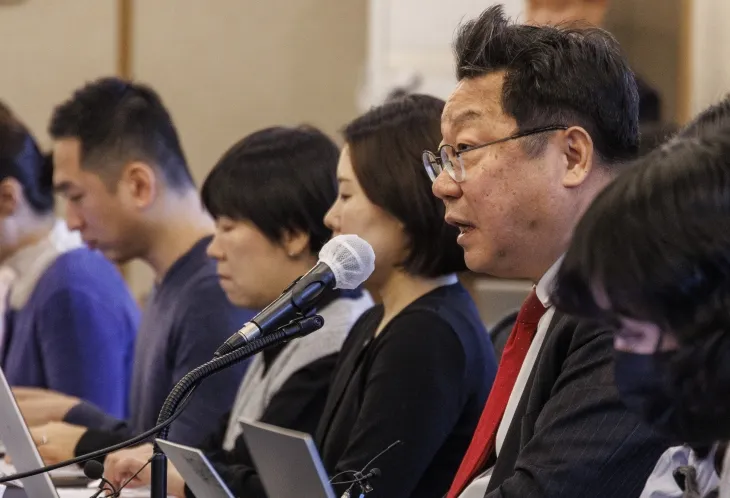 주형환 저출산고령사회위원회 부위원장이 26일 서울 중구 프레스센터에서 열린 2025년 기자간담회에 참석해 이날 발표된 통계청 ‘2024년 인구동향조사 출생·사망통계’에서 나타난 합계 출산율 반등과 관련해 발언하고 있다. 연합뉴스