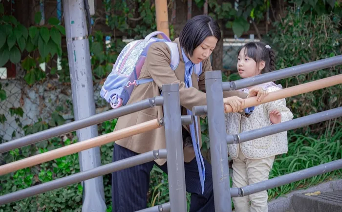 대치동 관련 콘텐츠가 주목 받는 가운데 ‘7세 고시’를 앞둔 대치동 워킹맘을 그린 드라마 ‘라이딩 인생’도 방송된다. 지니TV 제공