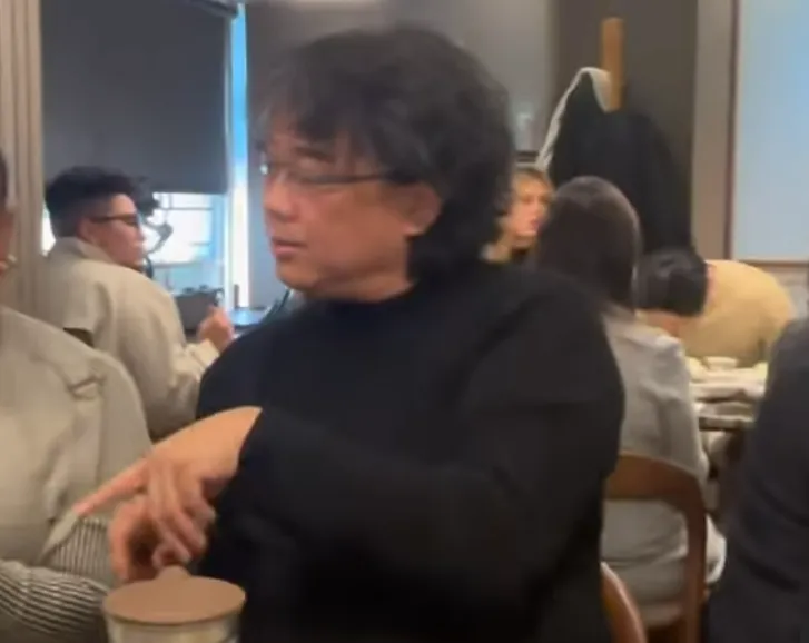 봉준호 감독과 식사 영상 공개한 마크 러팔로. 마크 러팔로 인스타그램 캡처