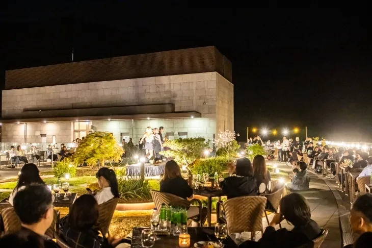 ‘포레스트 재즈 나잇’ 공연은 지난 4월 뜨거운 반응을 얻었던 대한민국 최초 올라운드 라이브 클럽 ‘겟올라잇’에 이어 2회째다.