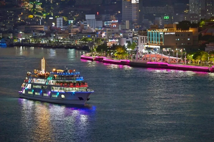 전라남도 관광진흥기금을 지원 받은 여수 크루즈 유람선업. 전남도 제공