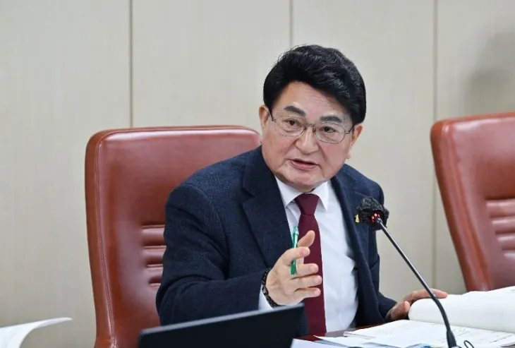 발언중인 홍국표 의원