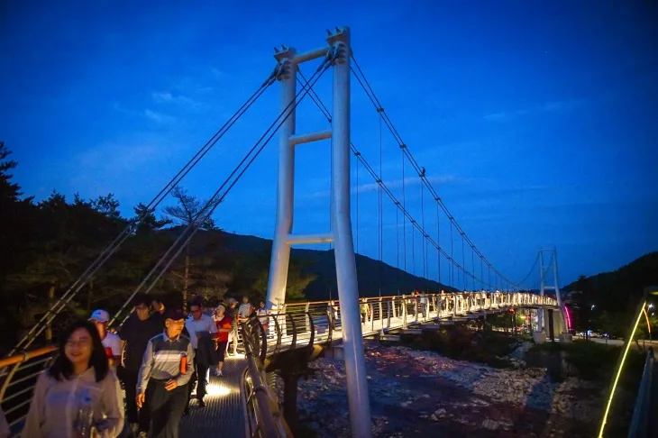 강원 속초시가 설악산 관문인 설악동의 관광 활성화를 위해 2023년 7월 조성한 ‘설악향기로’. 속초시 제공