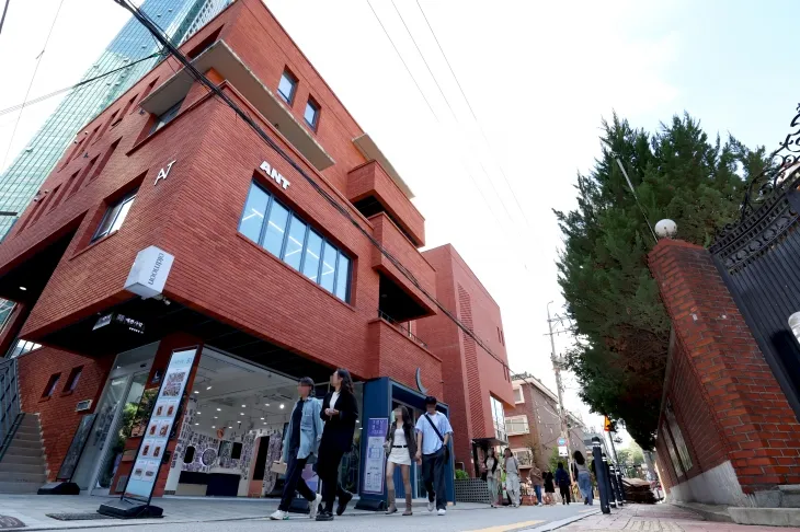 성수동 붉은 벽돌 건축물. 성동구 제공