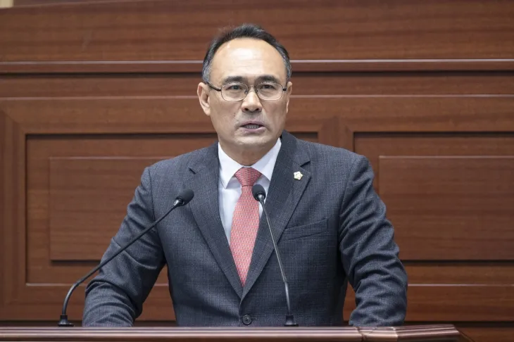 제353회 임시회 제2차 본회의 5분 자유발언을 하는 황재철 의원. 경북도의회 제공