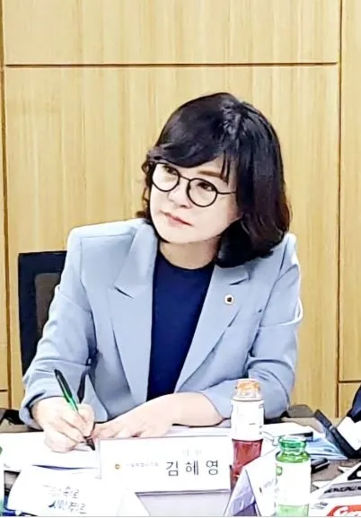 질의하는 김혜영 의원