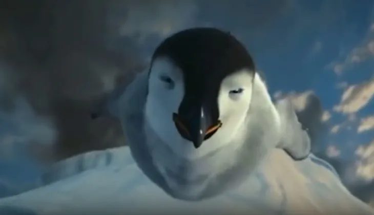 ‘펭귄 어게인스트 트럼프’ 계정에 ‘오늘의 미국 시장’이라는 제목의 AI 영상이 화제를 모았다. 이 영상은 높은 얼음 절벽에서 고속으로 추락하는 펭귄의 모습을 담아 트럼프 행정부의 경제 정책을 풍자했다. 스레드 캡처.