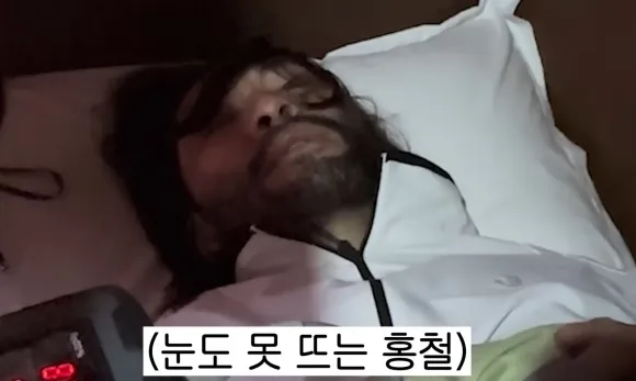 네팔 히말라야 트레킹 도중 고산병으로 쓰러진 방송인 노홍철. 유튜브 채널 ‘노홍철’ 캡처