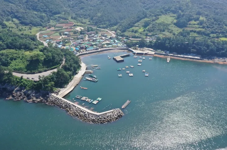전라남도가 어항시설 현대화 사업을 추진하고 있는 여수 소율항. 전남도 제공