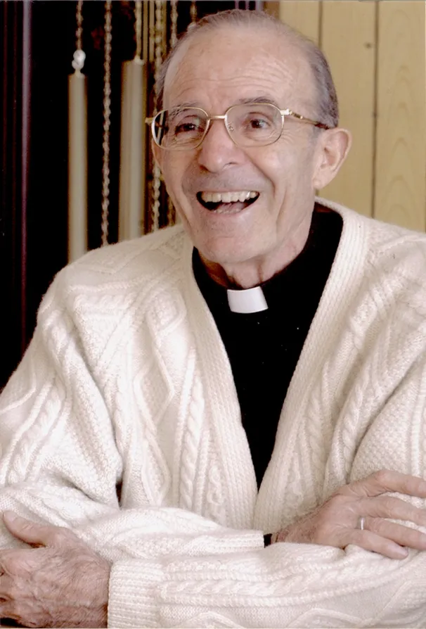 환하게 웃고 있는 두봉 주교. 서울신문 포토라이브러리.