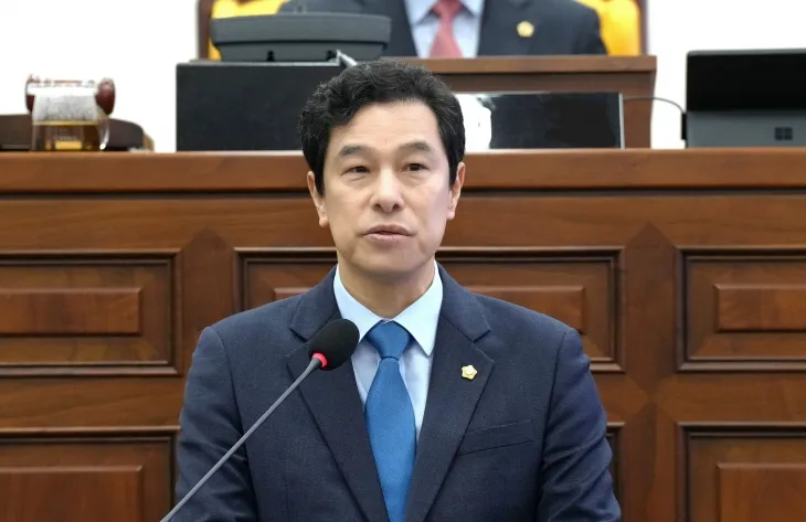 15일 열린 제339회 임시회 제1차 본회의 5분 자유발언을 하는 강성삼 의원. 강성삼 의원실 제공