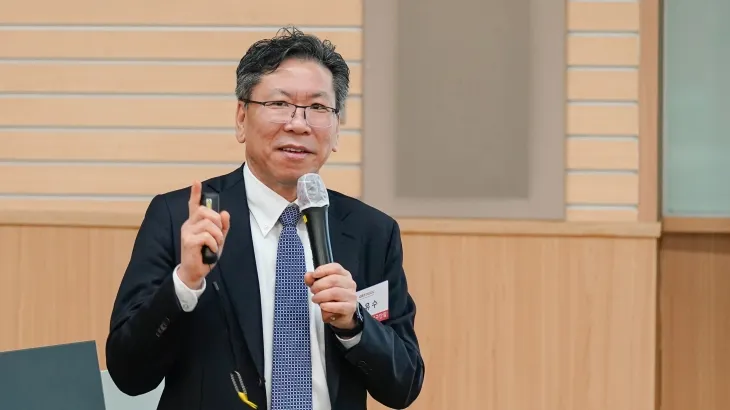 지스트  IBS 양자변환연구단 김유수 단장.