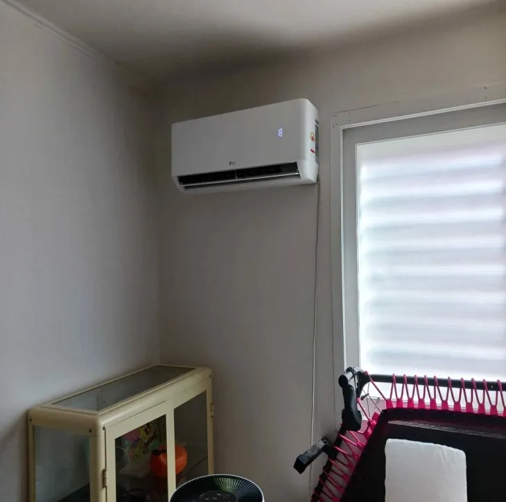 서울 종로구 보드미 복지 사업에서 취약계층 가정에 설치한 에어컨.   종로구 제공