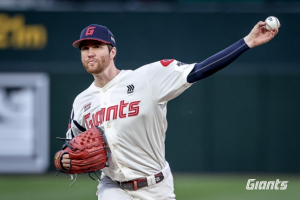 ‘어깨 부상’ 찰리 반즈, 결국 롯데와 결별…4년 KBO 생활 마감
