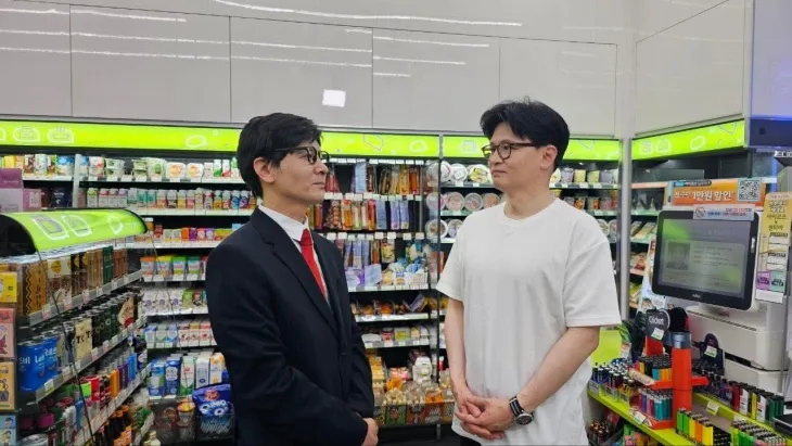 쿠팡플레이 ‘SNL 코리아’ 시즌7의 코너 ‘지점장이 간다’에 출연한 한동훈 국민의힘 대선경선 후보. 한동훈 페이스북