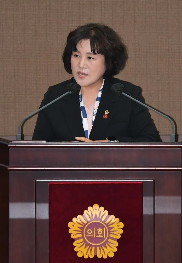 지난달 30일 제330회 임시회 제3차 본회의 5분 자유발언을 하는 봉양순 의원