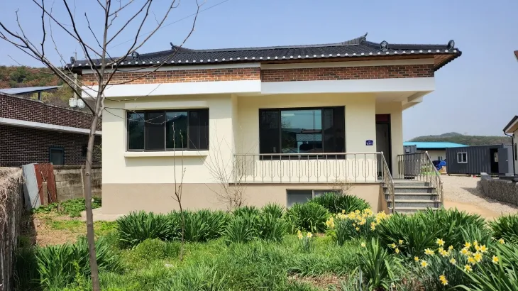 충남 청양군 산정리 빈집이 ‘빈집 이음사업’을 통해 새롭게 정비된 모습. 빈집애(愛) 제공