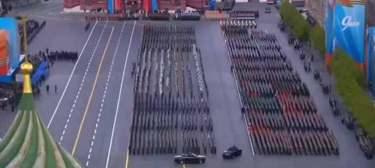 지난해 모스크바에서 열린 제2차 세계대전 승리 기념 열병식 모습. 엑스 캡처