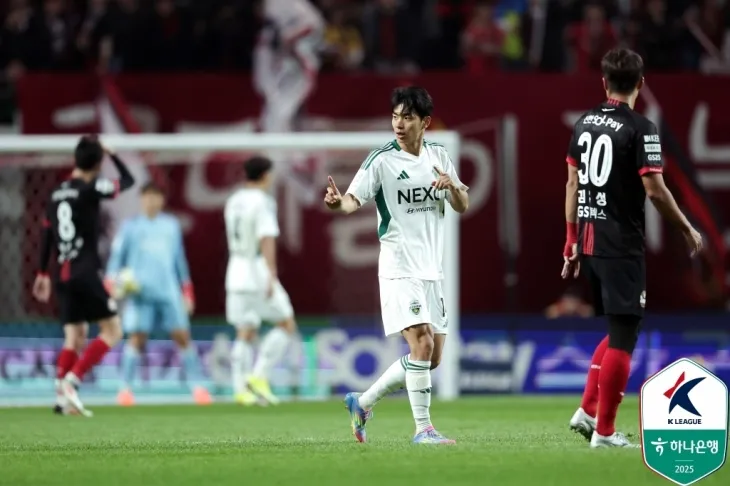 전진우. 한국프로축구연맹 제공
