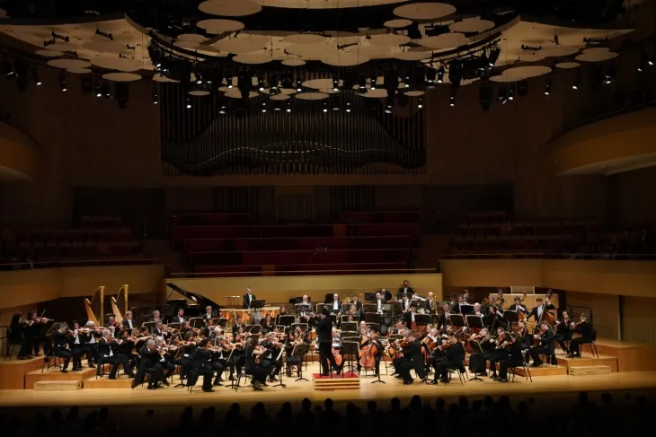 프랑스 국립오케스트라가 지난 2일 경기 부천아트센터에서 29년 만의 내한 공연을 펼치고 있다. 부천아트센터 제공