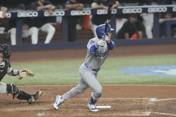 LA 다저스 김혜성이 7일(한국시간) 미국 플로리다주 마이애미의 론디포파크에서 열린 2025 미국프로야구 메이저리그(MLB) 정규시즌 마이애미 말린스와의 원정 경기에서 타격하고 있다. AP 연합뉴스