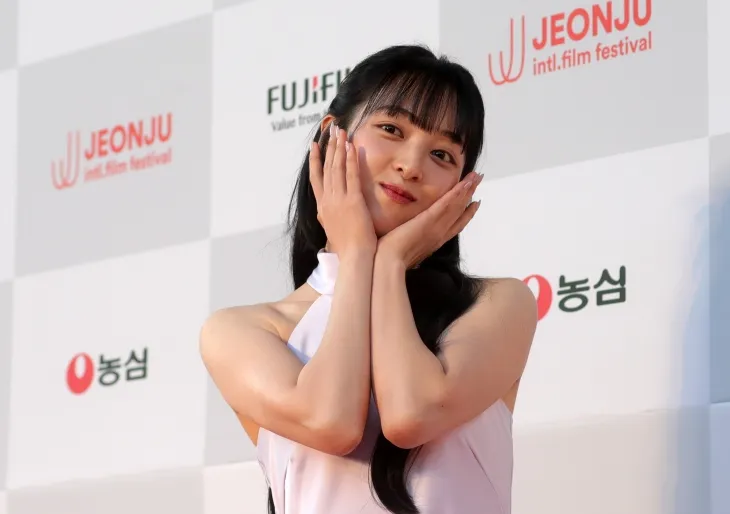 김보라, 예쁜 꽃받침