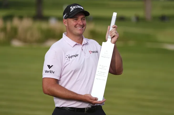 슈트라카, 트루이스트 챔피언십 정상 등극