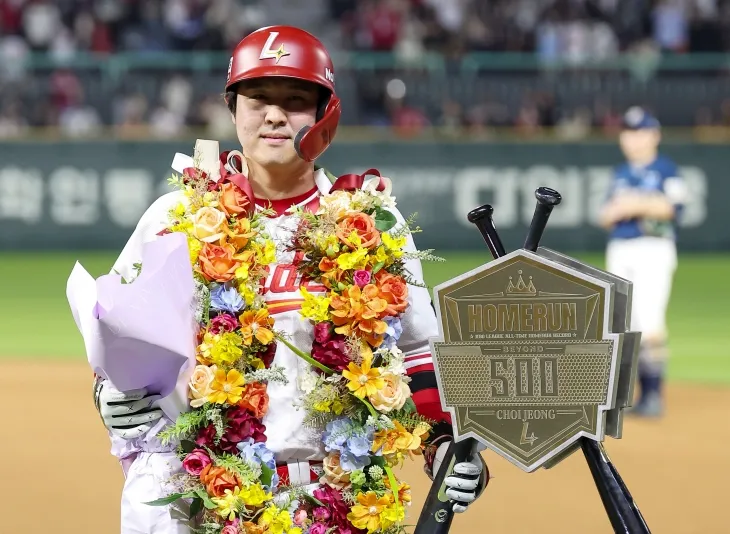 최정, 개인 통산 500홈런 대기록 달성