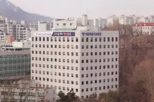 [단독] ‘사교육 카르텔’ 문항 거래 교사… 10명 중 9명 버젓이 수업 중