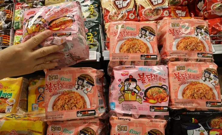 서울 한 대형마트 삼양식품 라면 판매대 모습. 2025.5.16 연합뉴스