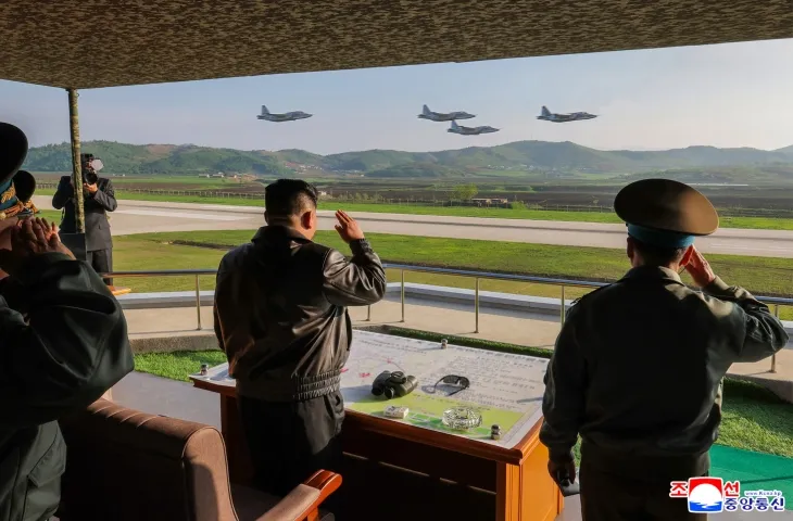 북한 김정은, 공군 방공·공습훈련 지도