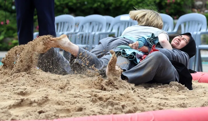 외국인 유학생들의 씨름 체험