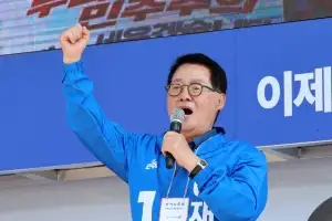 “암살자(들) 보자, 대박 터질 듯”…박지원, 野 맹공에 ‘윤석열차’ 소환