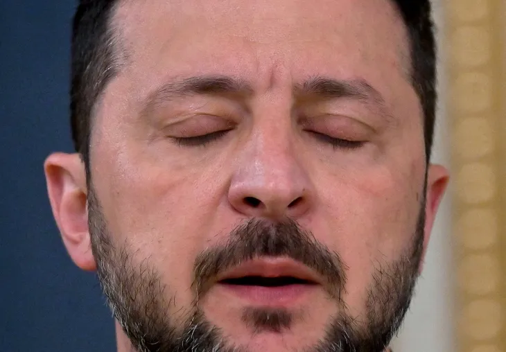 볼로디미르 젤렌스키 우크라이나 대통령이 19일(현지시간) 도널드 트럼프 미국 대통령과 전화통화 후 키이우에서 기자회견을 열고 있다. 2025.5.19 키이우 AFP 연합뉴스