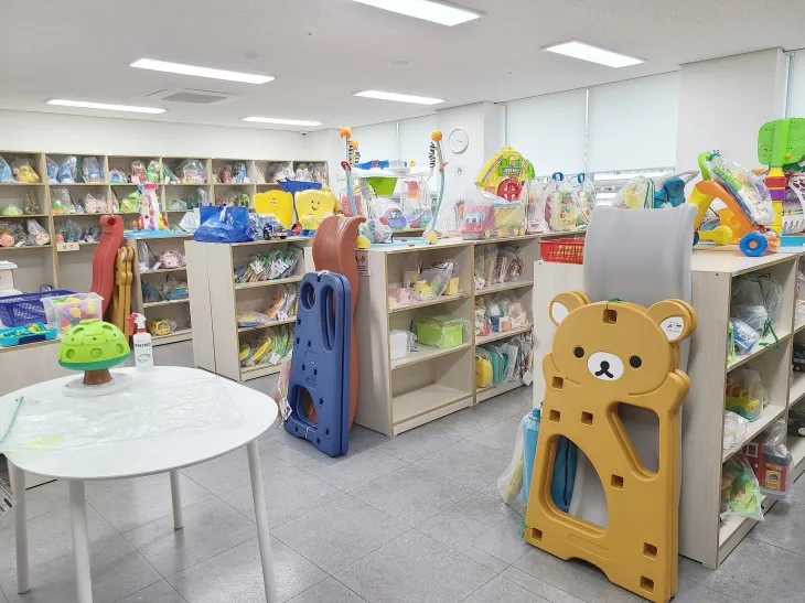 장난감들이 전시돼 있는 도봉구 ‘장난감 누림터’. 도봉구 제공