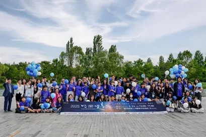 글로벌 식품 전처리 및 포장 기술 선도 기업 테트라팩 코리아가 지난 24일 서울시 마포구 상암동 월드컵공원 서울에너지드림센터 앞 잔디광장에서 제13회 ‘2025 난빛축제‘를 성황리에 진행했다. 이번 행사는 ‘이제 우주로! Towards Space!’라는 슬로건 아래 다채로운 공연과 참여형 콘텐츠가 마련됐다. 이날 테트라팩은 멸균팩 재활용 수거 캠페인 등 다양한 프로그램을 전개하며 멸균팩의 올바른 분리배출 방법과 재활용의 중요성을 알렸다 사진-테트라팩 코리아 제공