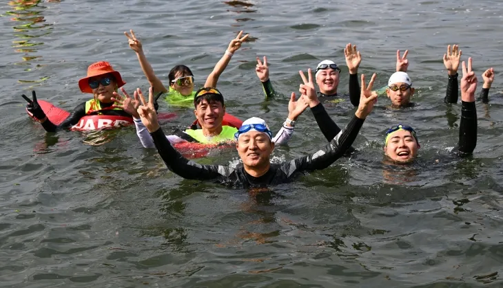 시민들과 기념촬영하는 오세훈 시장