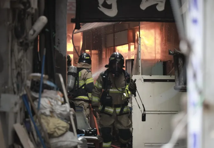 세운상가 인근 한 건물서 화재