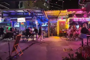 “베트남 성매매女, 방콕 유흥가 장악…서비스 가격 4만원까지 내려”