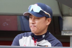 두산 이승엽 감독, 성적 부진에 자진 사퇴
