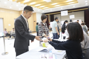 전성수 서초청장, 한 표 행사…“소중한 주권 행사하길”