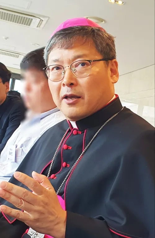 천주교 서울대교구장인 정순택 대주교. 서울신문 포토라이브러리.