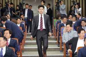 [사설] 난파선 처지에 당권 다툼, ‘목불인견’ 국민의힘